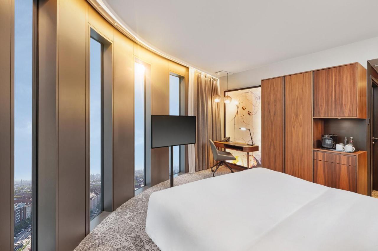 Hotel Hyperion