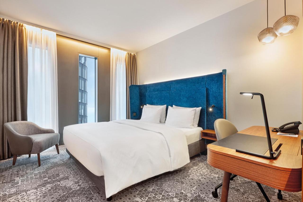 Hyperion Hotel 5*